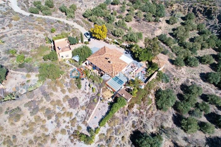 Image No.5-4 Bed Villa for sale