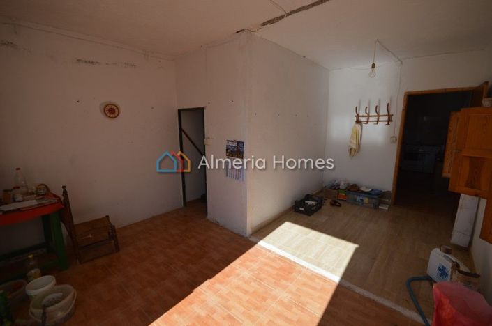 Image No.5-2 Bed Country House for sale