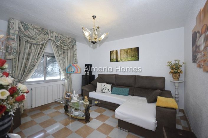 Image No.2-4 Bed Townhouse for sale