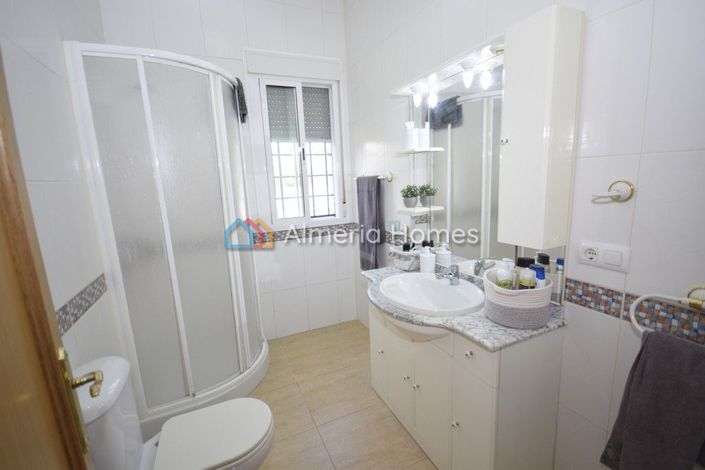 Image No.13-3 Bed Villa for sale