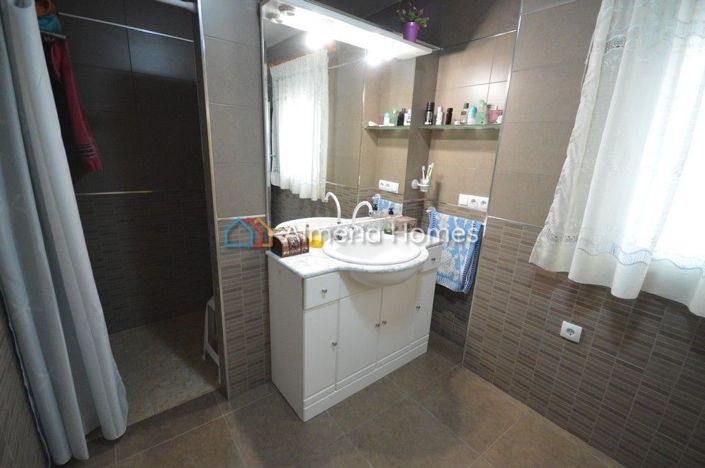 Image No.13-7 Bed Country House for sale