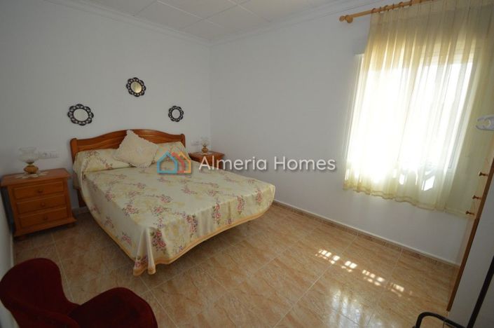 Image No.15-7 Bed Country House for sale