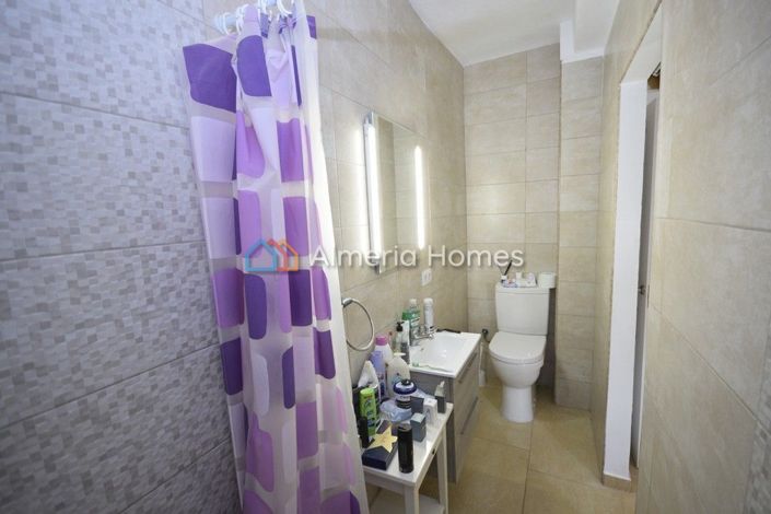 Image No.12-6 Bed Villa for sale