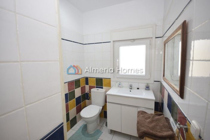 Image No.19-6 Bed Villa for sale