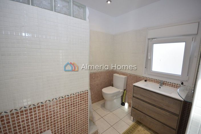 Image No.21-6 Bed Villa for sale