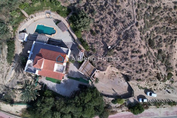 Image No.6-6 Bed Villa for sale