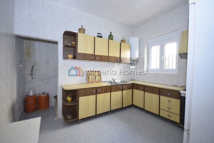 Image No.6-4 Bed Townhouse for sale