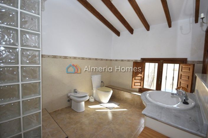 Image No.13-5 Bed Country House for sale