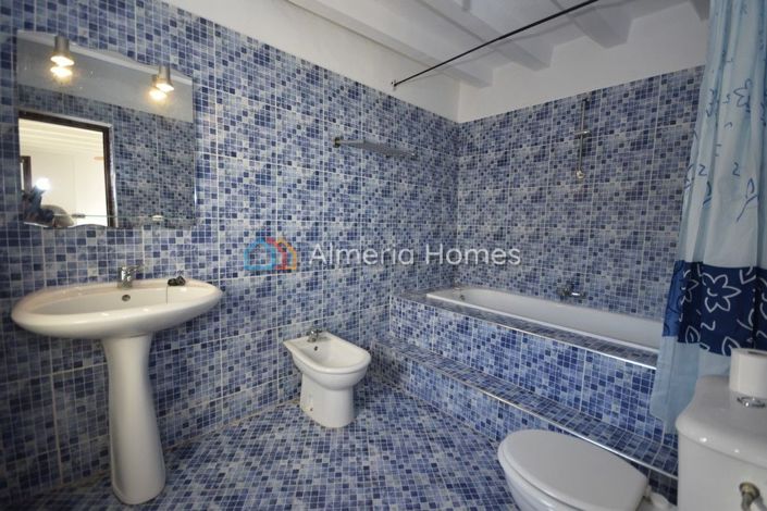 Image No.15-5 Bed Country House for sale