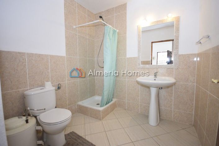 Image No.21-5 Bed Country House for sale