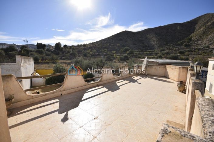 Image No.7-5 Bed Country House for sale