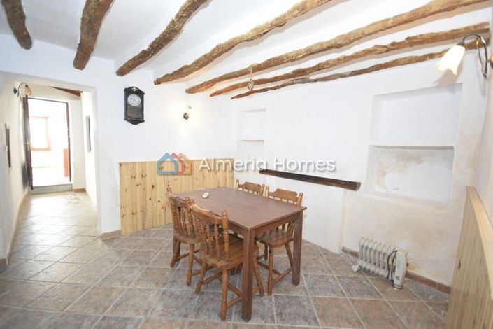 Image No.10-5 Bed Country House for sale