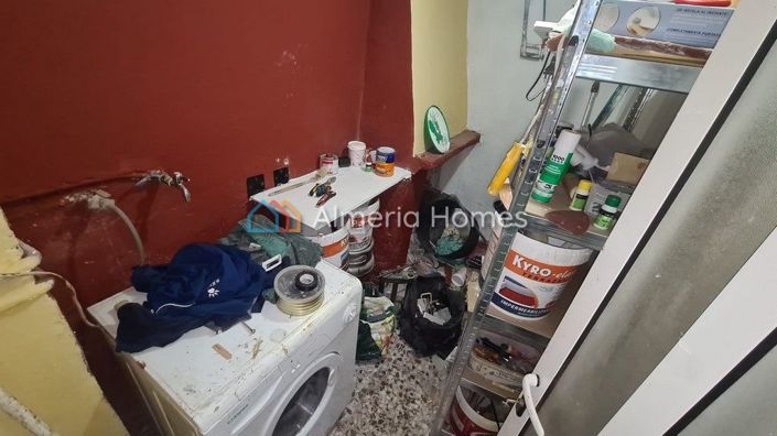 Image No.15-4 Bed Townhouse for sale