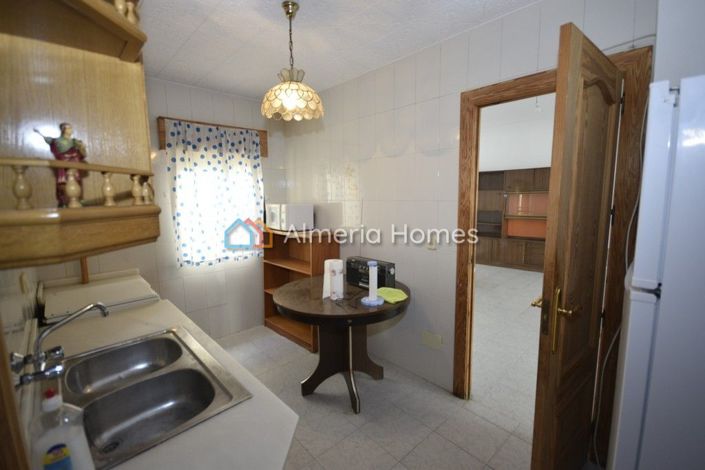 Image No.6-4 Bed Village House for sale