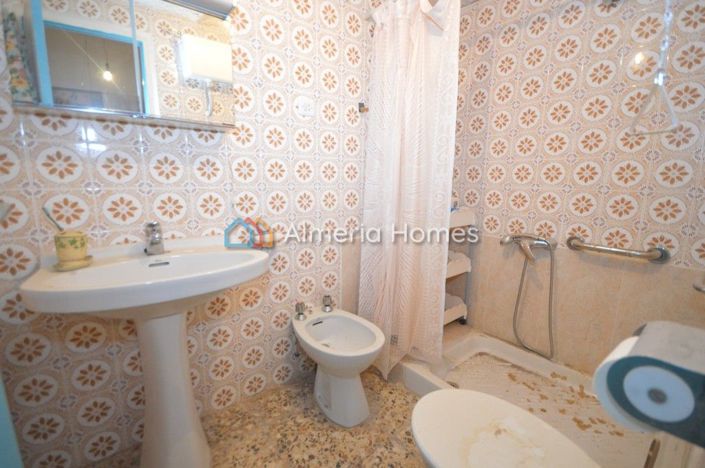 Image No.13-3 Bed Country House for sale