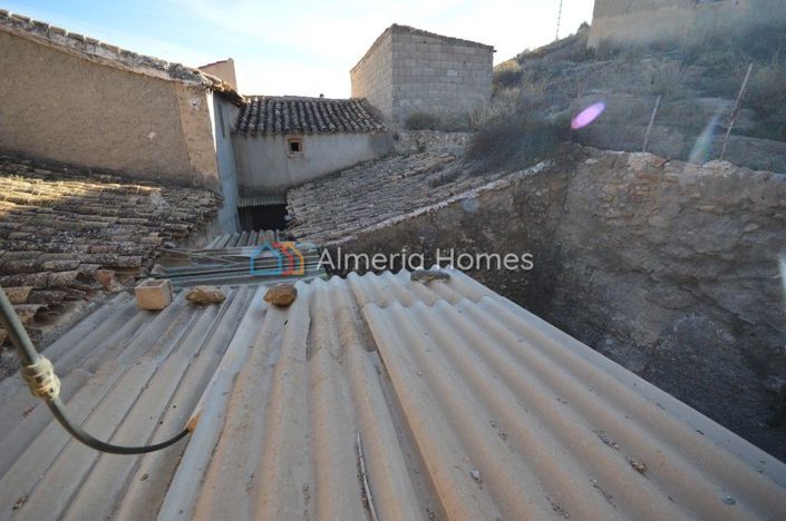 Image No.15-3 Bed Country House for sale