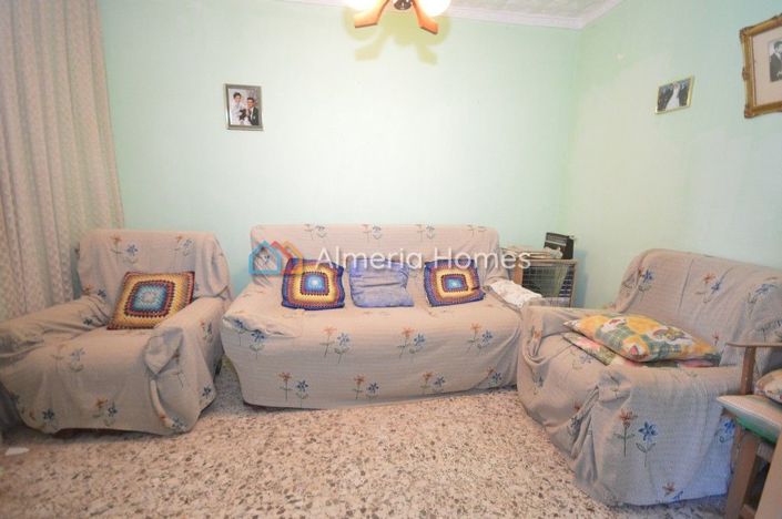 Image No.7-3 Bed Country House for sale