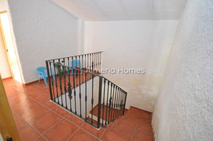 Image No.12-2 Bed Country House for sale