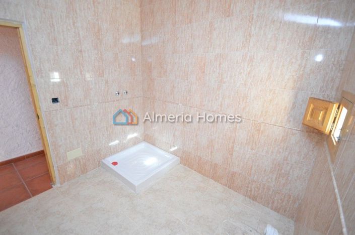 Image No.15-2 Bed Country House for sale