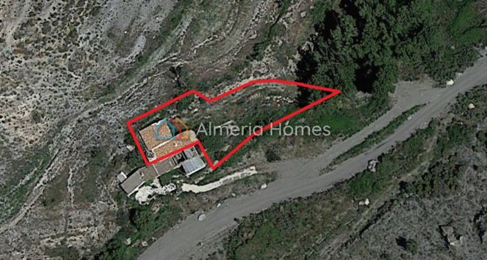 Image No.17-2 Bed Country House for sale