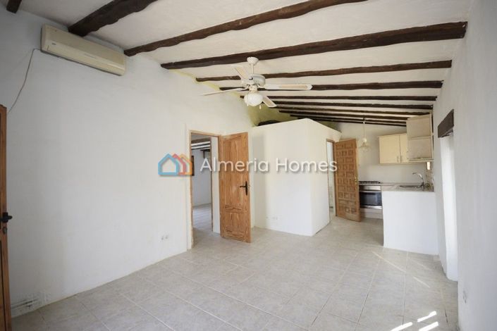 Image No.15-4 Bed Country House for sale