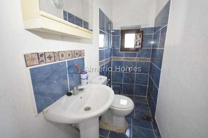 Image No.20-4 Bed Country House for sale