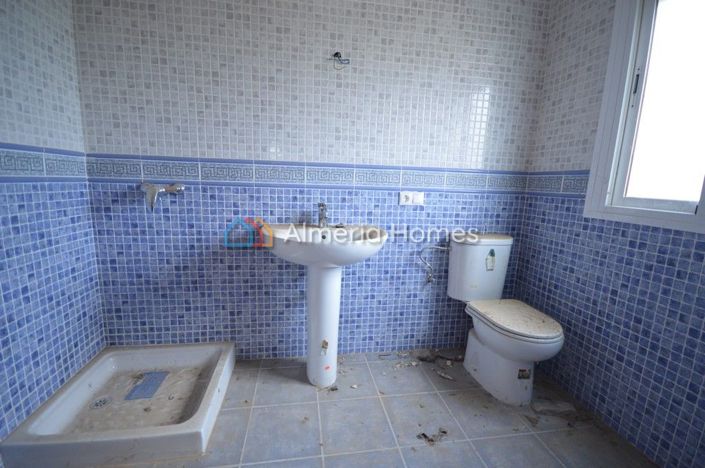 Image No.16-4 Bed Villa for sale