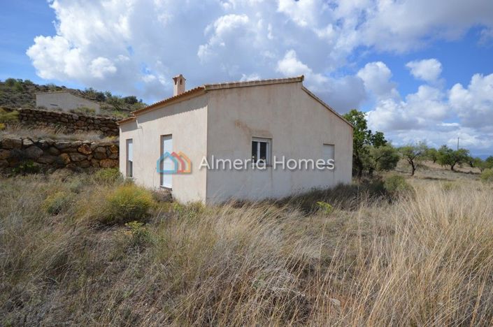 Image No.3-4 Bed Villa for sale