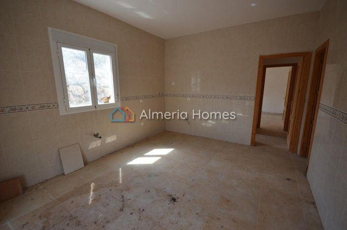 Image No.5-4 Bed Villa for sale