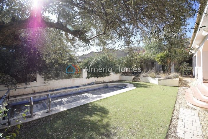 Image No.6-6 Bed Country House for sale