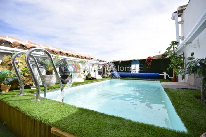 Image No.13-6 Bed Country House for sale