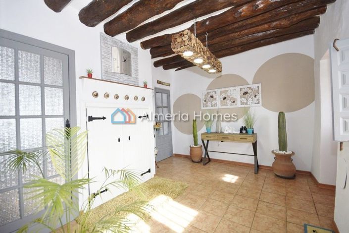 Image No.6-6 Bed Country House for sale