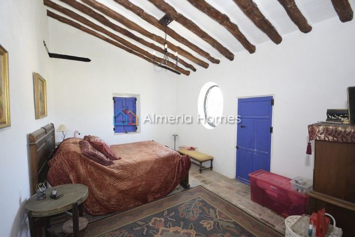 Image No.18-6 Bed Country House for sale