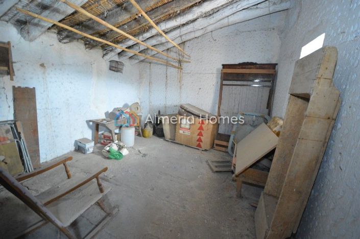 Image No.11-4 Bed Country House for sale