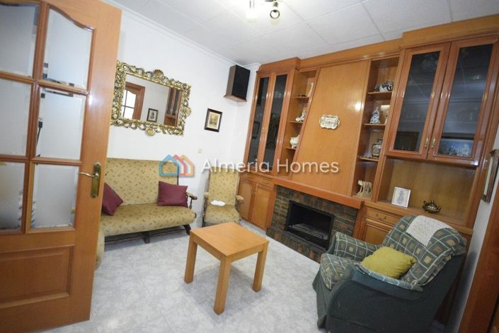 Image No.2-5 Bed Townhouse for sale