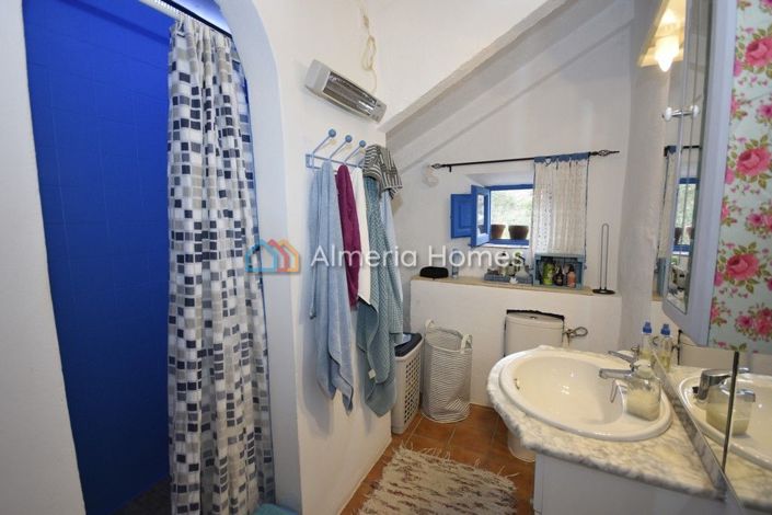 Image No.13-5 Bed Country House for sale