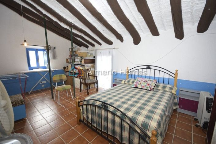 Image No.14-5 Bed Country House for sale