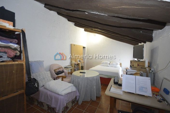 Image No.15-5 Bed Country House for sale