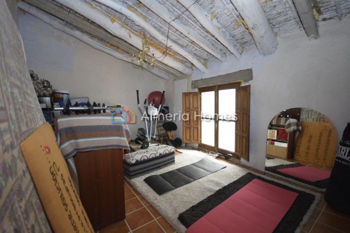 Image No.17-5 Bed Country House for sale