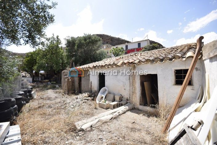 Image No.20-5 Bed Country House for sale