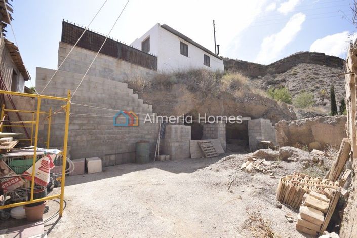 Image No.21-5 Bed Country House for sale