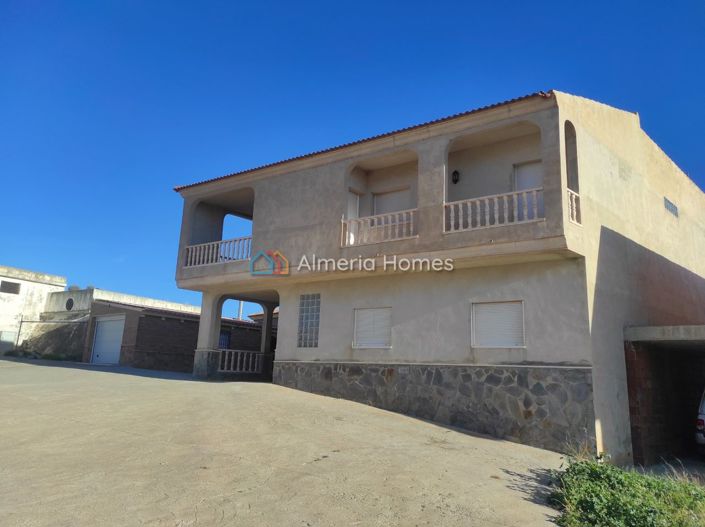 Image No.25-4 Bed Village House for sale