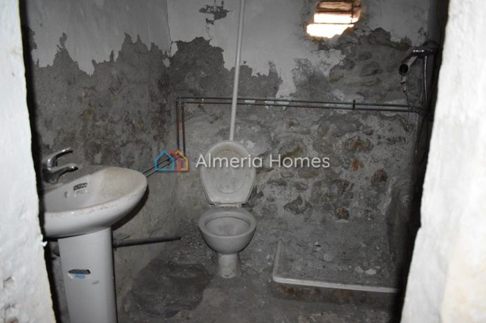 Image No.7-3 Bed Village House for sale