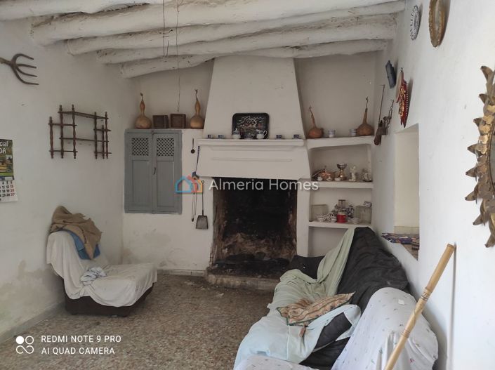 Image No.7-5 Bed Country House for sale