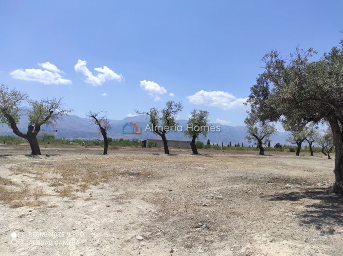 Image No.8-2 Bed Country House for sale