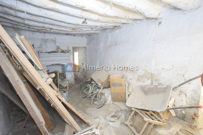 Image No.3-2 Bed Country House for sale