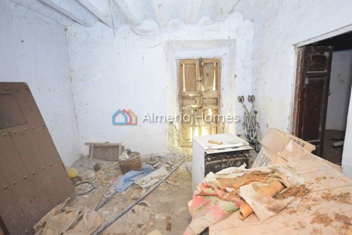 Image No.7-2 Bed Country House for sale