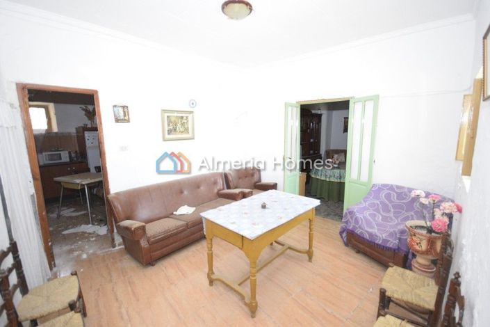 Image No.5-4 Bed Country House for sale