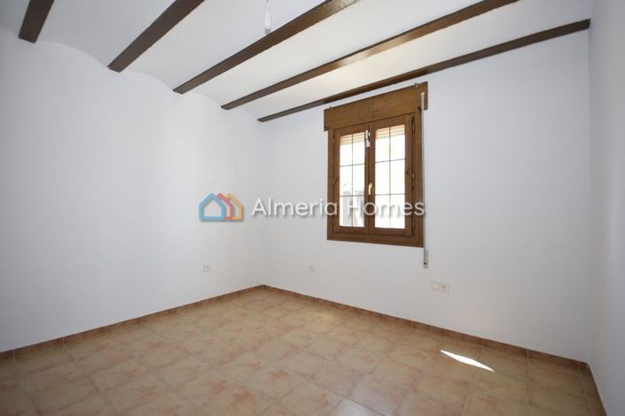 Image No.14-5 Bed Villa for sale