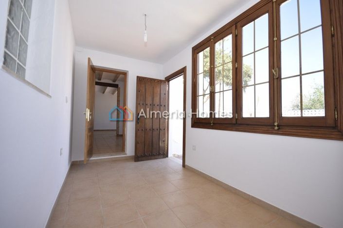 Image No.20-5 Bed Villa for sale